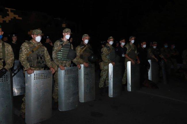 Иностранцам запретили въезд в Украину из-за опасности распространения коронавируса / Фото ГПСУ Иностранцам запретили въезд в Украину из-за опасности распространения коронавируса / Фото ГПСУ
