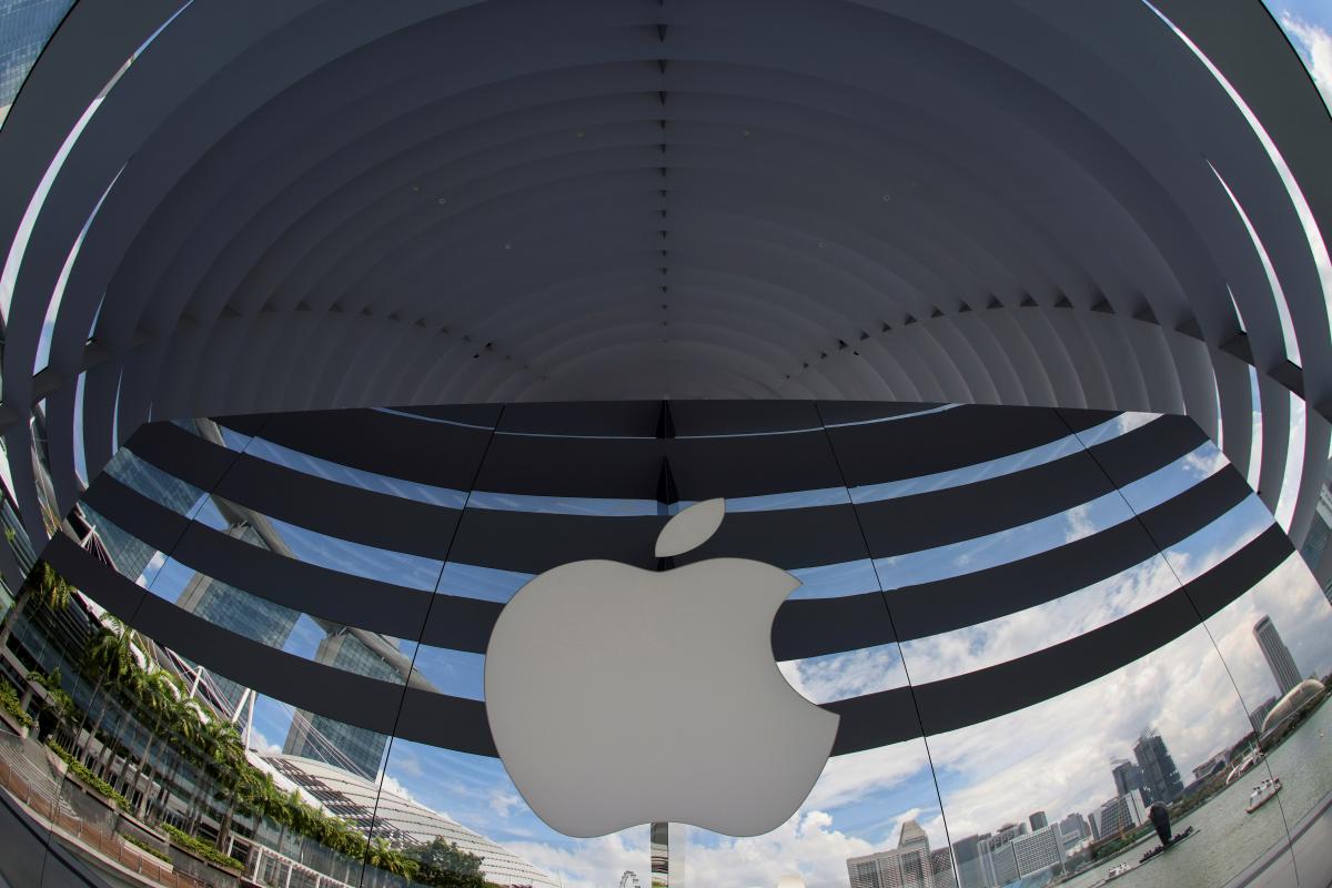 Если будет установлено, что Apple нарушает DMA, ей грозят ежедневные штрафы / фото REUTERS Если будет установлено, что Apple нарушает DMA, ей грозят ежедневные штрафы / фото REUTERS