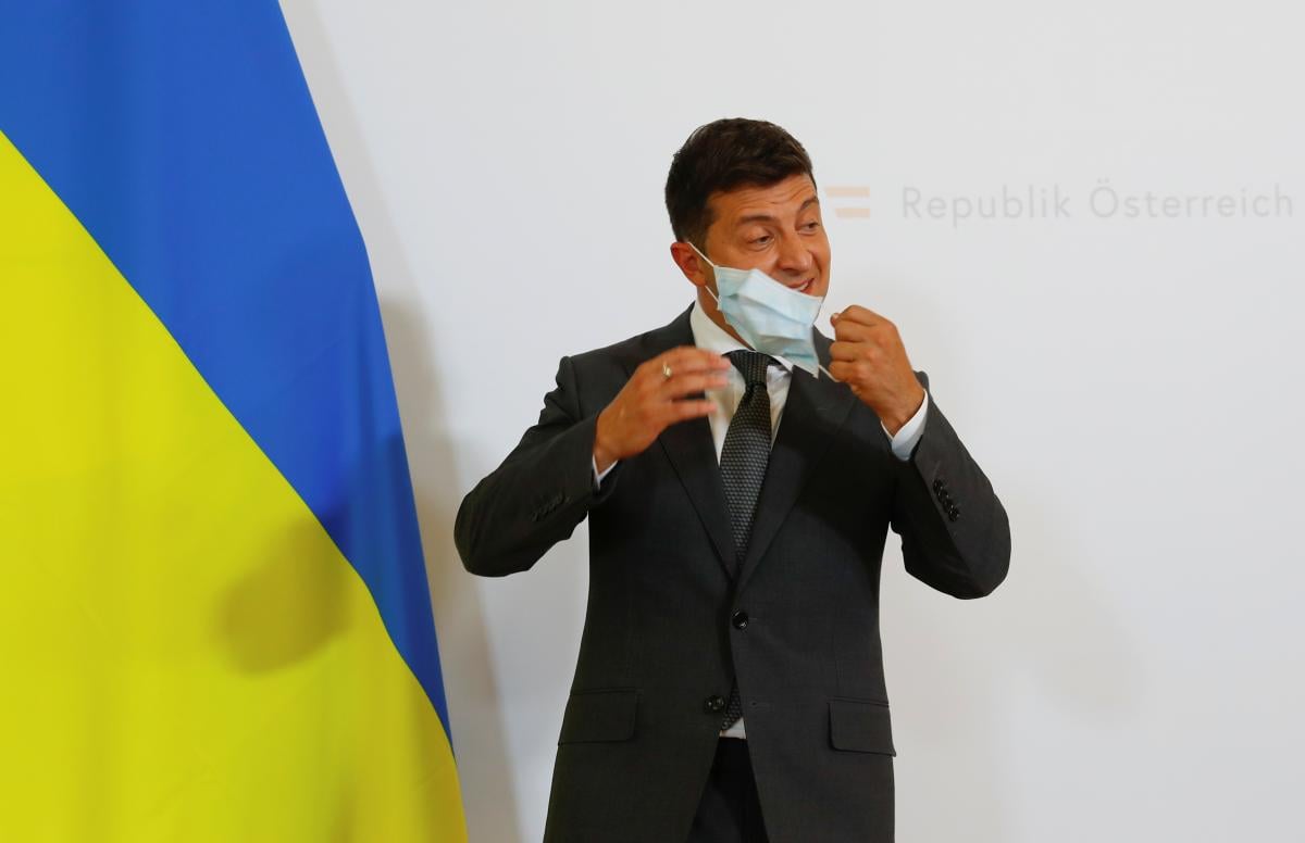 Зеленский говорит, что украинцы устали от карантинных ограничений / фото REUTERS