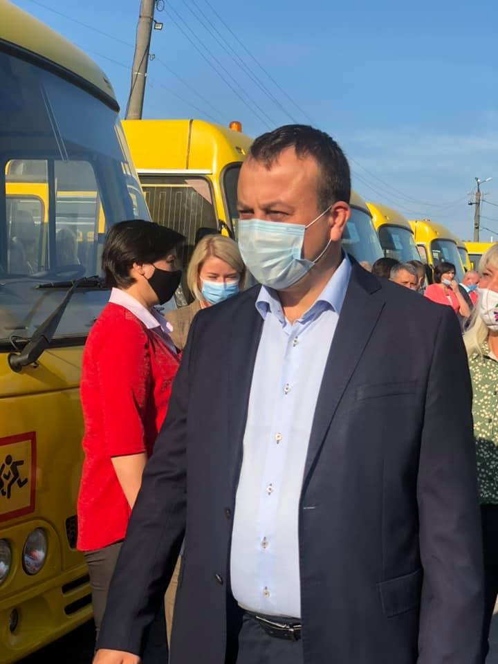 Освітні заклади Вінниччини отримали 25 нових шкільних автобусів Освітні заклади Вінниччини отримали 25 нових шкільних автобусів