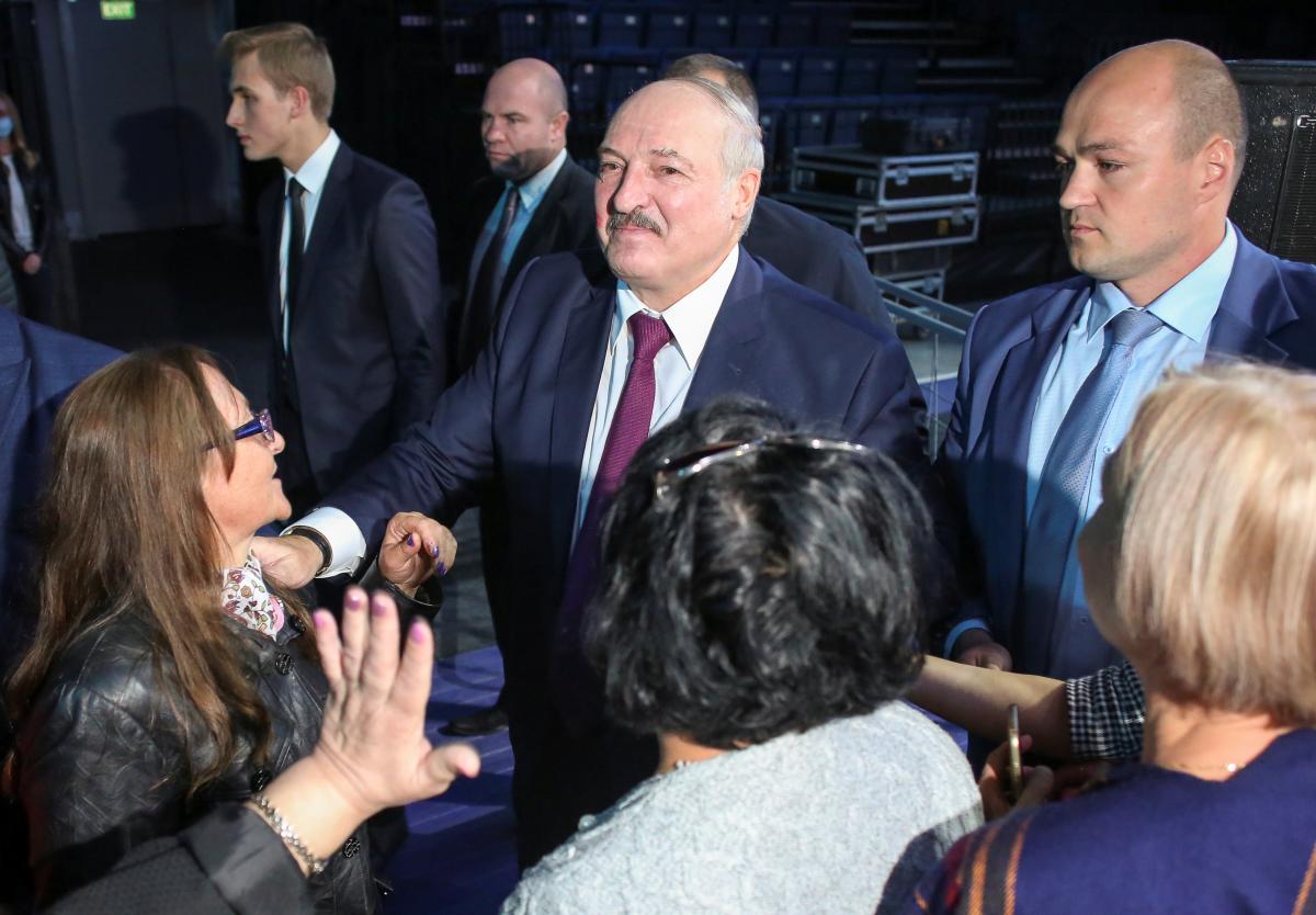 Появились признаки того, что Лукашенко теряет контроль над спецслужбами / REUTERS Появились признаки того, что Лукашенко теряет контроль над спецслужбами / REUTERS