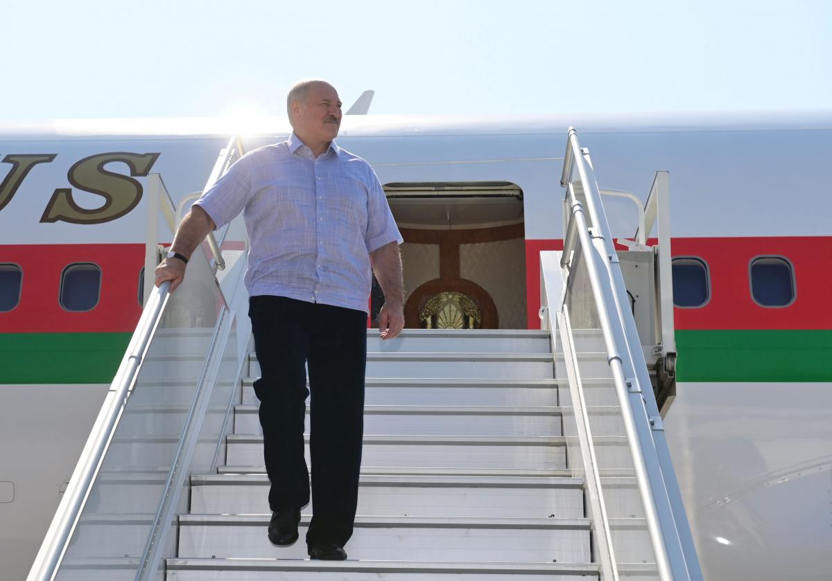Representative of Lukashenka's regime admitted that sanctions could destroy Belarus / REUTERS