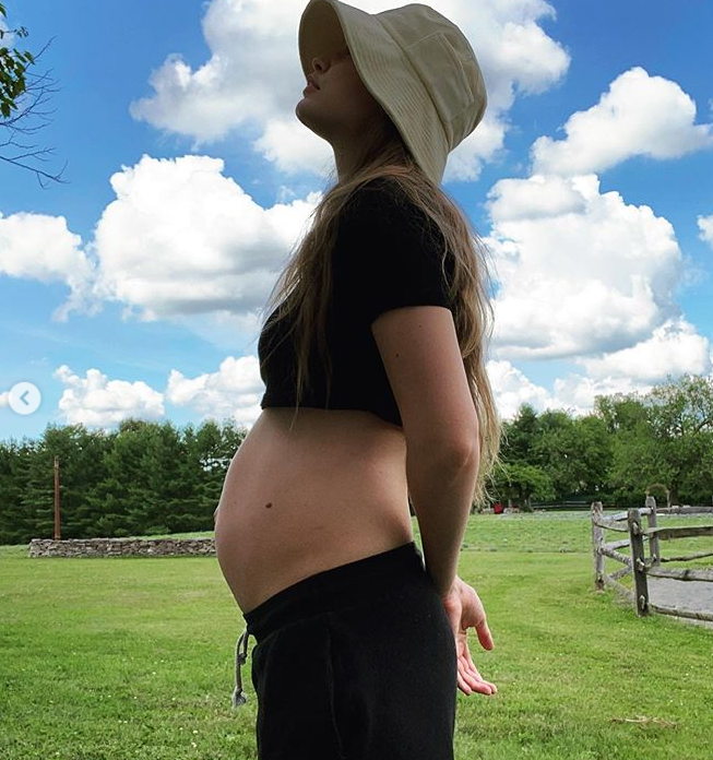 Модель очікує на свого первістка \ instagram.com/gigihadid Модель очікує на свого первістка \ instagram.com/gigihadid