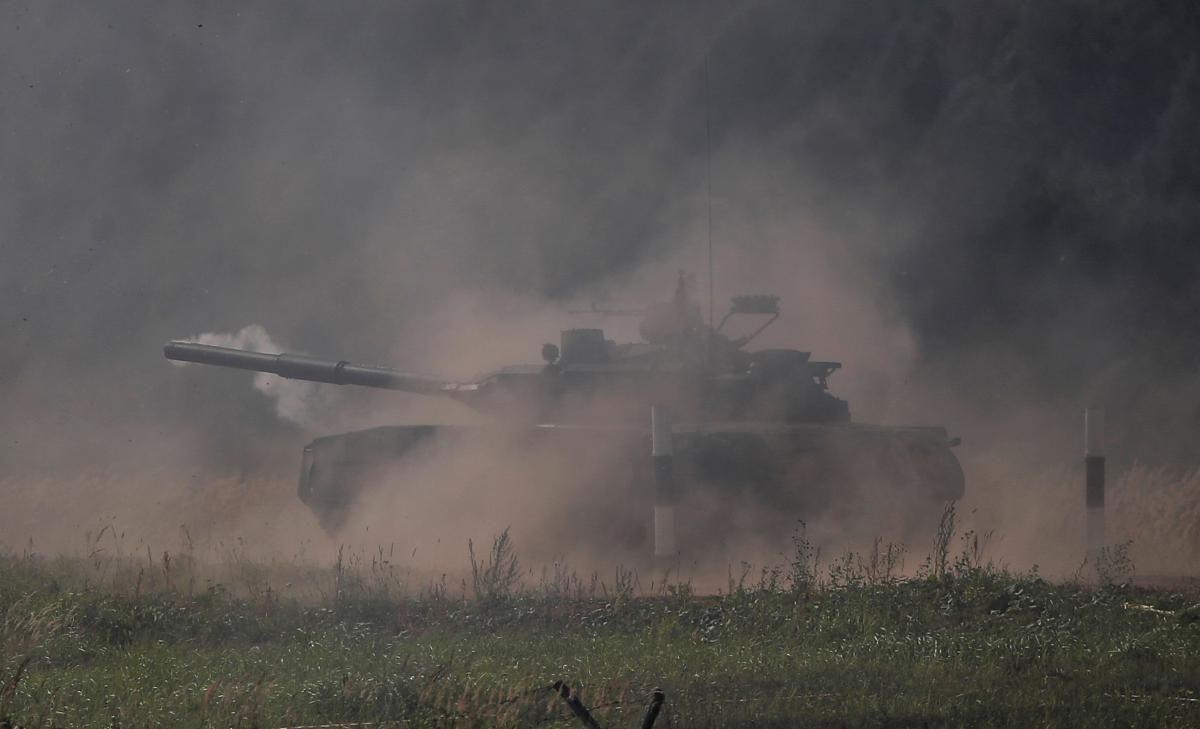 РФ переробляє свої сучасні танки Т-90:/ фото REUTERS