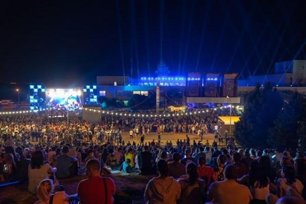 В Запорожье в условиях пандемии коронавируса провели масштабный фестиваль / фото instagram.com/khortytsiafreedom