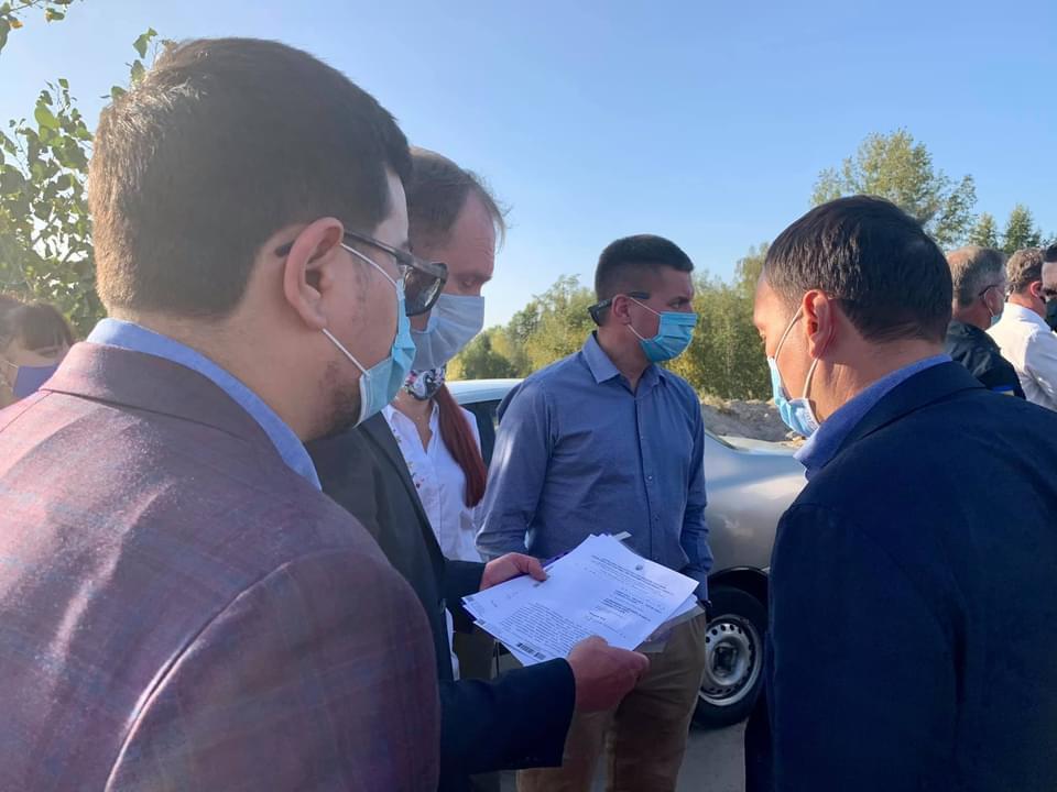 Пожар на свалке в Киеве: чиновники пришли с проверкой / mepr.gov.ua Пожар на свалке в Киеве: чиновники пришли с проверкой / mepr.gov.ua