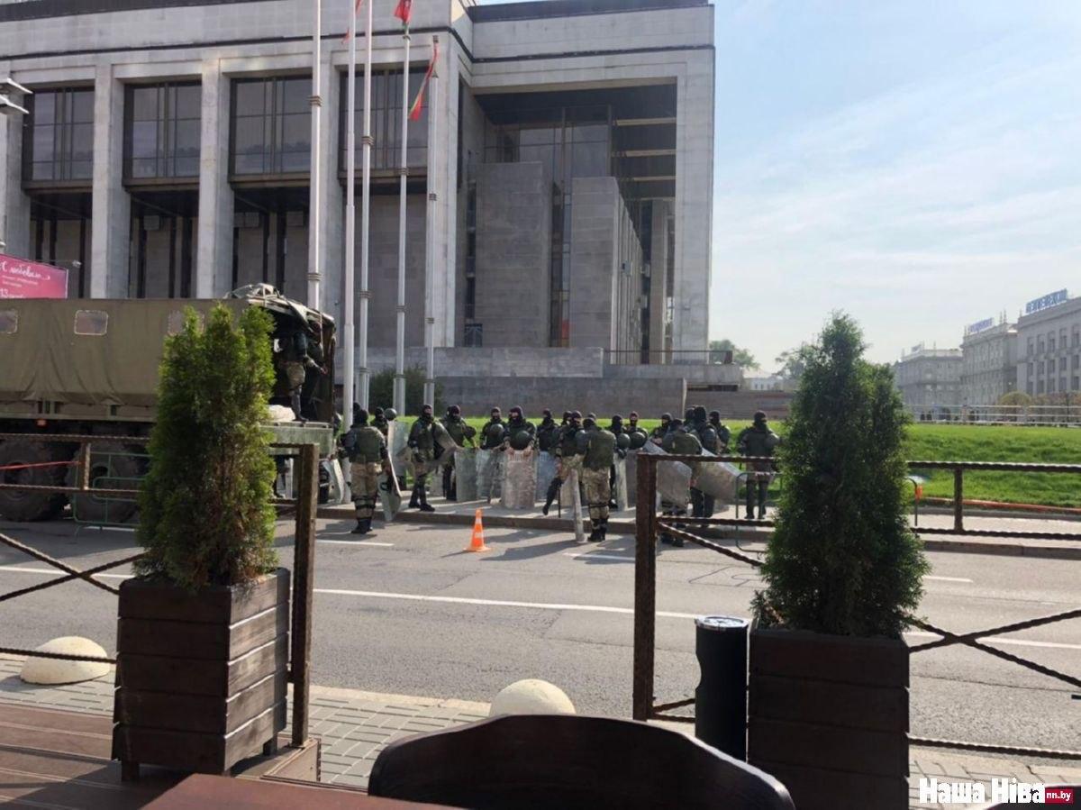 Security officers are being taken to Minsk / photo Nasha Niva