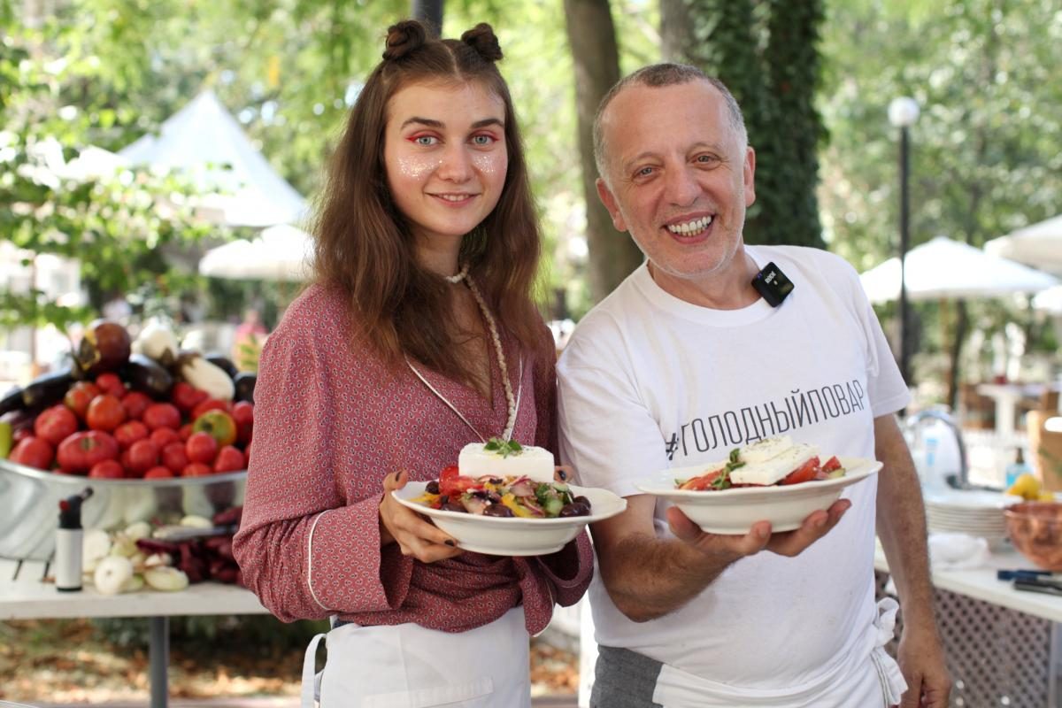 Савва Либкин - рецепт греческой запеканки с баклажанами и фаршем - мусаки -  видео — УНИАН