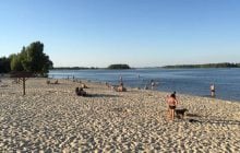 На Киевщине вооруженная ружьями группа неизвестных устроила перестрелку, есть раненые (видео)