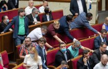 Рада отменила справки о несудимости для кандидатов в депутаты на местных выборах