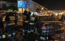 В Днепре столкнулись четыре автомобиля: погибшего вырезали из легковушки (фото)