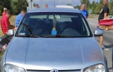 В Херсоне мужчина во время побега протянул полицейского на капоте с полкилометра