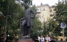 В Днепре археологи раскопали церковь со склепом первого почетного гражданина города Александра Поля