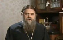 В Крыму священник-блогер вышел на тропинку, поскользнулся и сорвался со скалы