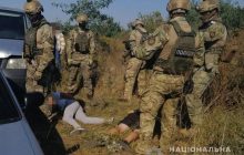 На Сумщині кримінальний «авторитет» організував постачання наркотиків до колонії (фото)