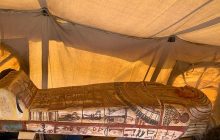 Уникальное открытие: в Египте второй раз за месяц нашли 14 древних саркофагов (фото)