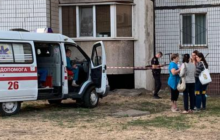 У Кривому Розі 13-річна дівчинка випала з вікна і розбилася на смерть (фото)