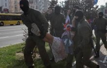 В Беларуси возобновились акции протестов: начались первые задержания (фоторепортаж, видео)