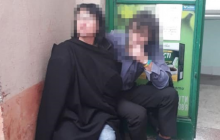 Угрожала осколком стекла: львовянка "под кайфом" забаррикадировалась в аптеке (фото)