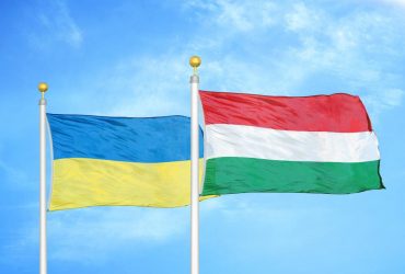 Венгрия не поставляет Украине оружие, чтобы РФ не обстреливала венгров на Закарпатье - Сийярто