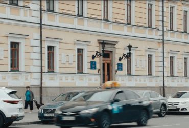 Деньги есть, а ученых нет. Почему Академия наук не занимается наукой