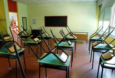 In Ukraine, 10,000 teachers cannot get paid because of their superiors