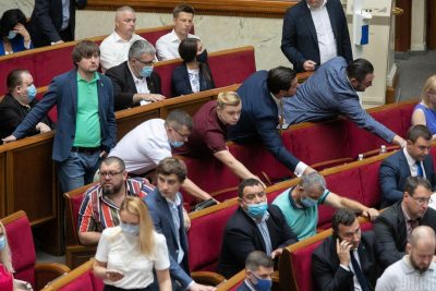 ВР отменила справки о несудимости для регистрации кандидатов в депутаты на местных выборах / фото УНИАН, Александр Кузьмин ВР отменила справки о несудимости для регистрации кандидатов в депутаты на местных выборах / фото УНИАН, Александр Кузьмин