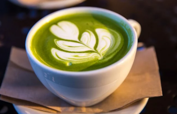 Бореться зі старінням і вирівнює колір: названо плюси використання в догляді за шкірою