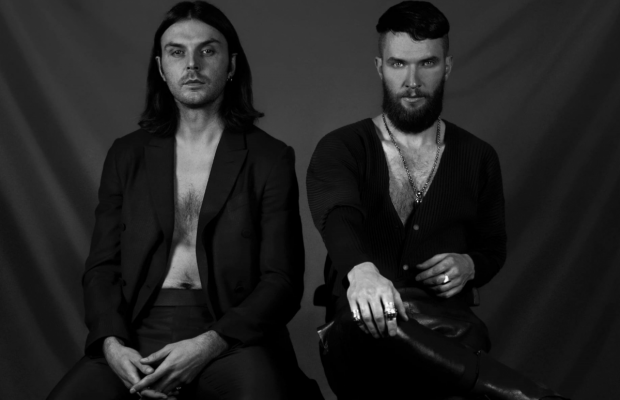 Об изоляции, отчаянии и боли: Hurts выпустили новый альбом Faith (видео)
