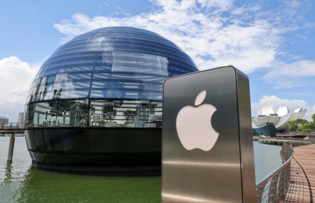 Уникальный плавучий Apple Store откроют в Сингапуре (фото, видео)