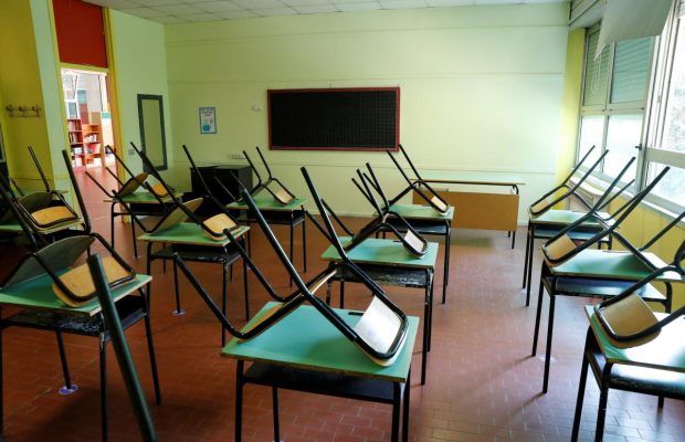 Влада Одещини хоче перенести початок навчального року задля курортного сезону