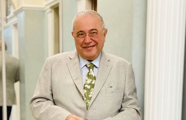 74-річний гуморист Петросян вперше показав свою 6-місячну дитину