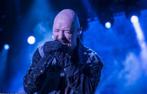 Гей-музикант в подробицях описав "трійничок" з морським піхотинцем і його дружиною