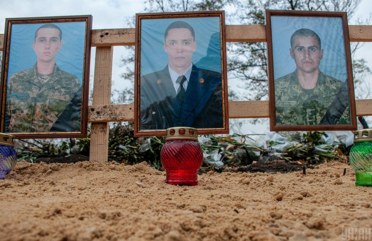 В авіакатастрофі під Харковом загинули 26 людей / фото УНІАН, Андрій Марієнко В авіакатастрофі під Харковом загинули 26 людей / фото УНІАН, Андрій Марієнко