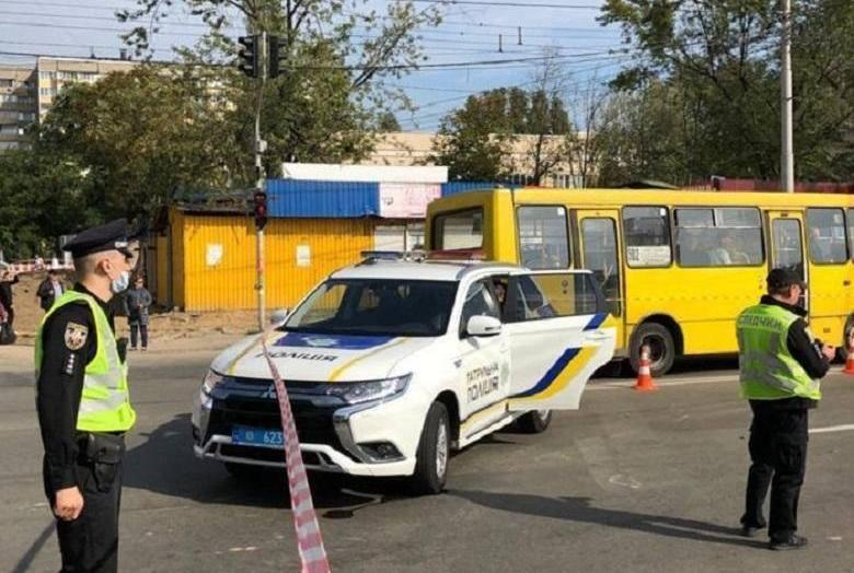Смертельная авария в Киеве / фото facebook.com/UA.KyivPolice Смертельная авария в Киеве / фото facebook.com/UA.KyivPolice