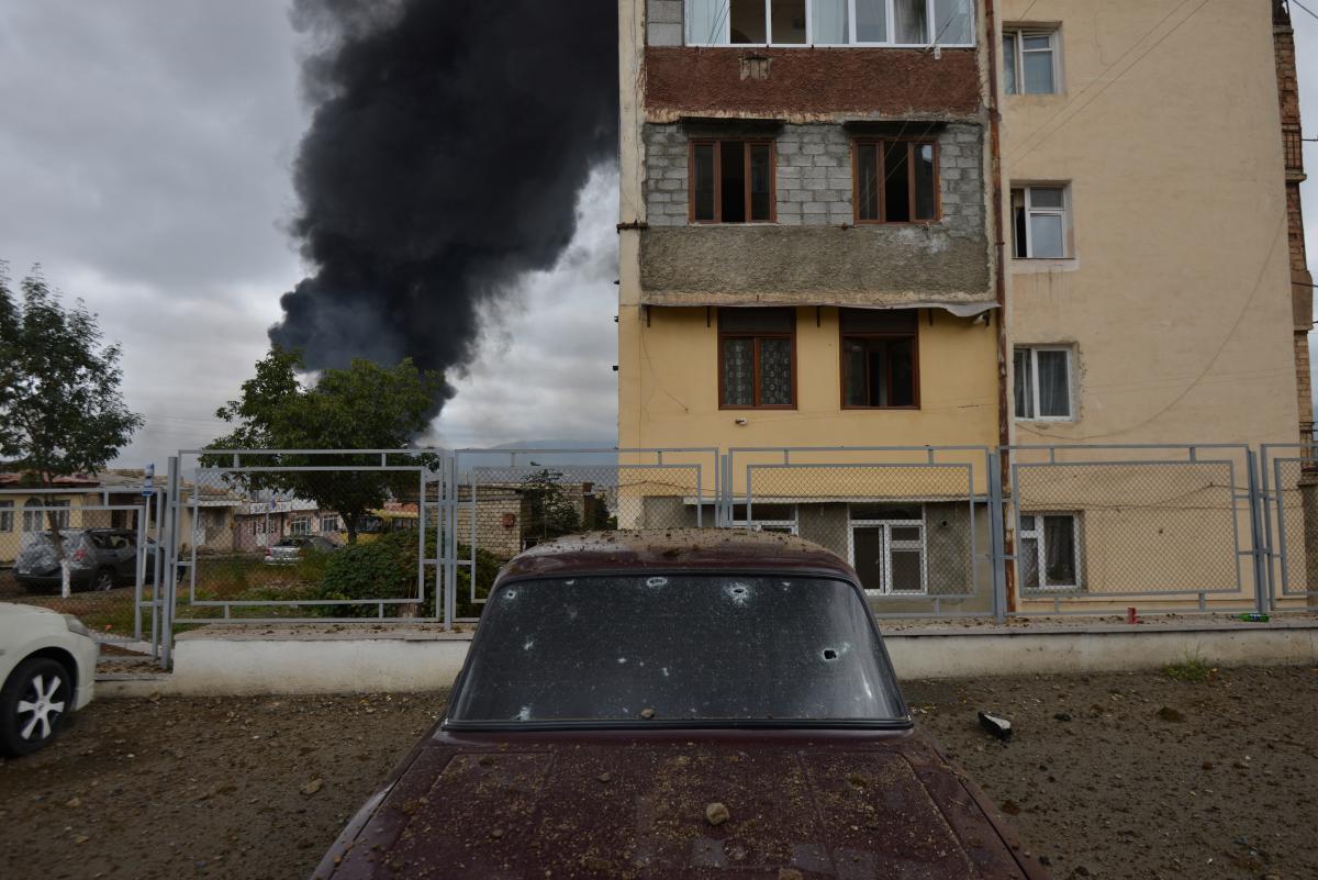 Найстрашніша мить війни виглядає однаково жахливо в донбаському степу та кавказьких горах / фото REUTERS