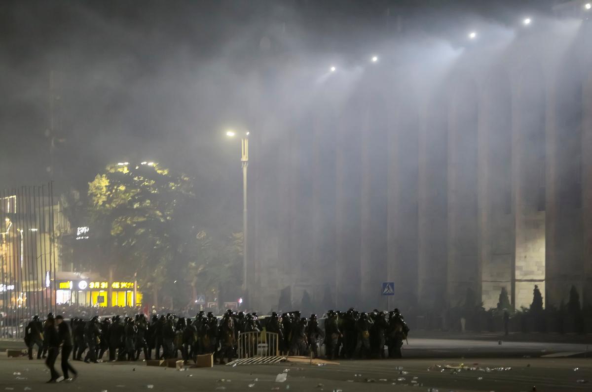 Протесты в Киргизии / фото REUTERS Протесты в Киргизии / фото REUTERS