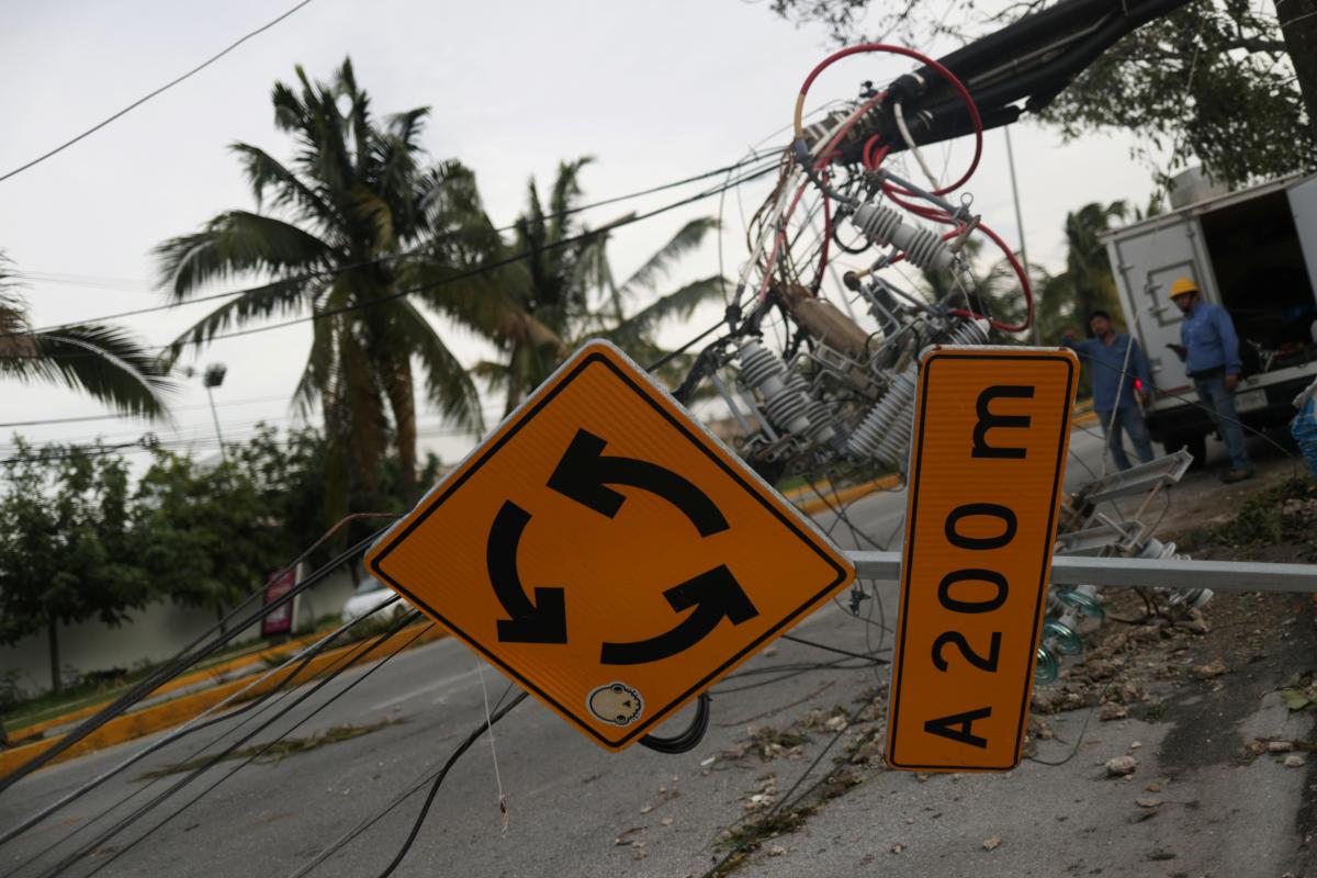 Особо уязвимыми к стихийным бедствиям остаются развивающиеся страны / REUTERS