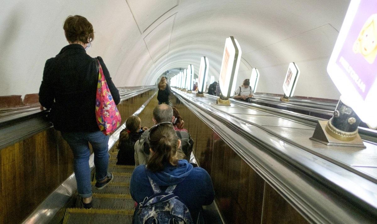 Кілька станцій можуть закрити після закінчення матчу / фото УНІАН Кілька станцій можуть закрити після закінчення матчу / фото УНІАН