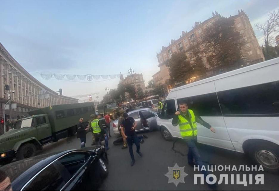 Під час затримання зловмисники намагалися втекти / фото прес-служба поліції Під час затримання зловмисники намагалися втекти / фото прес-служба поліції