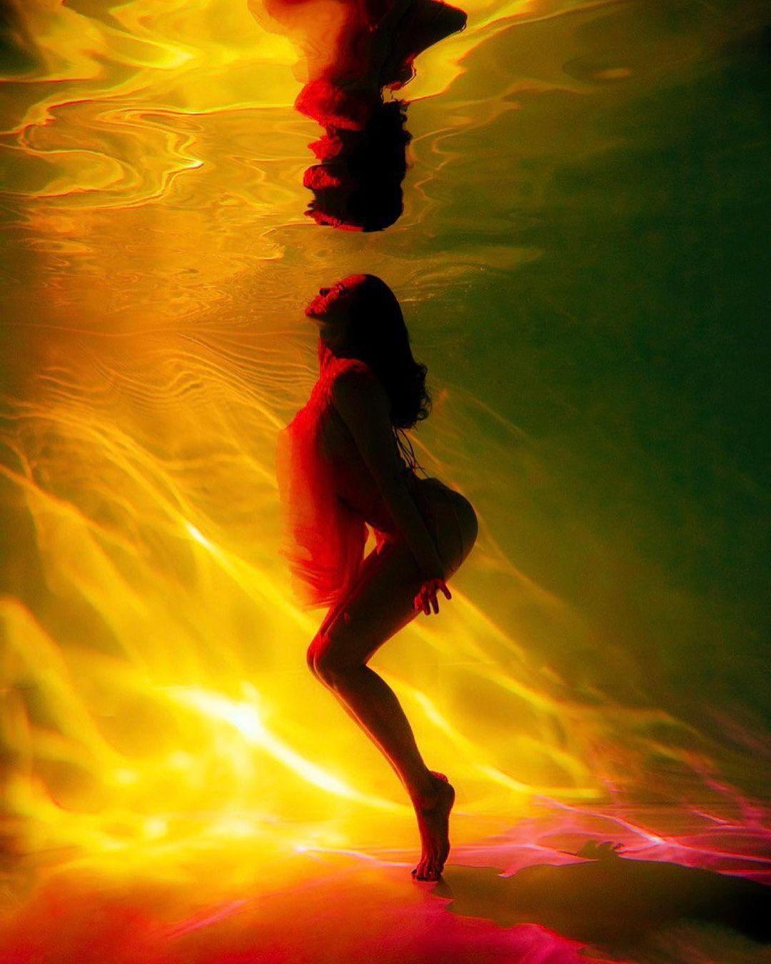 Даша Астафьева снялась под водой / фото instagram.com/da_astafieva