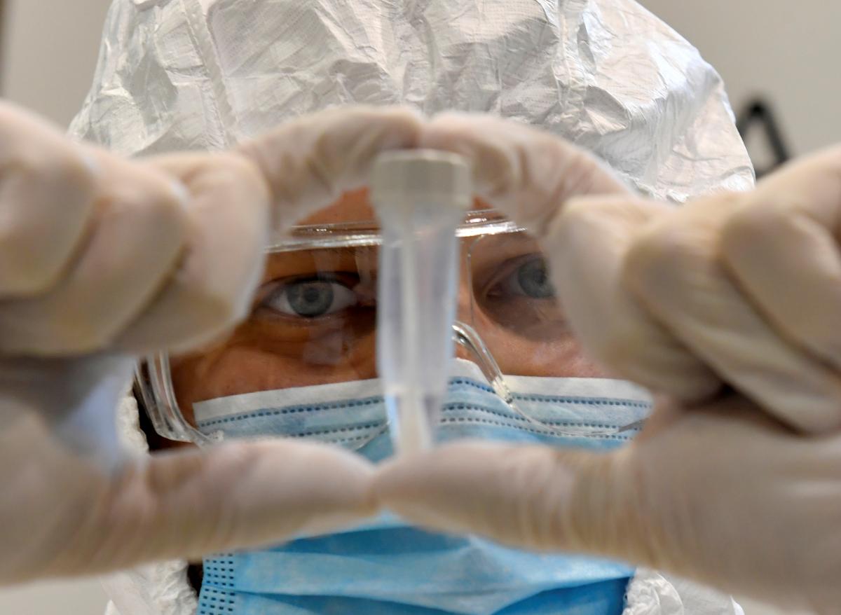 В США скасували клінічні випробування одного з препаратів від коронавірусу / REUTERS