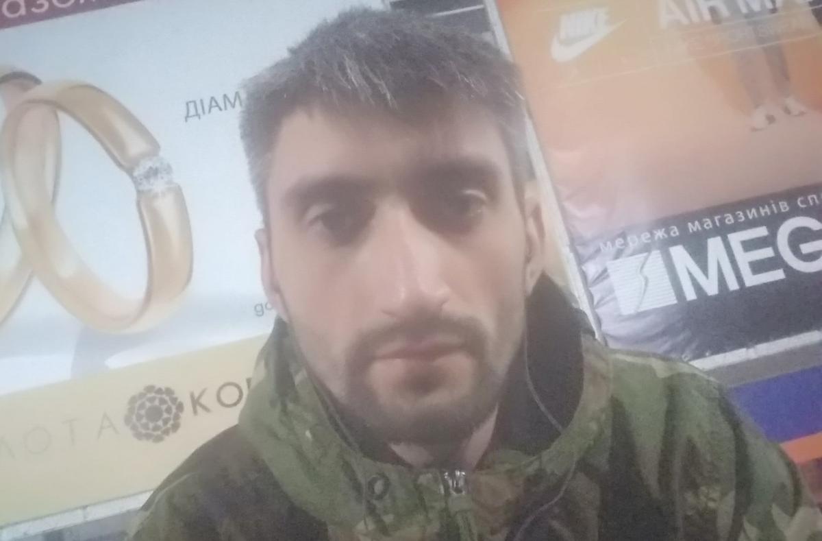 Топаз, дай команду - зірку антимайдана затримали в метро Харкові / Facebook Кромського Топаз, дай команду - зірку антимайдана затримали в метро Харкові / Facebook Кромського