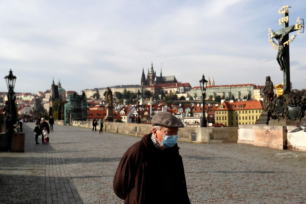 Чехия отменяет антикоронавирусные меры \ фото REUTERS