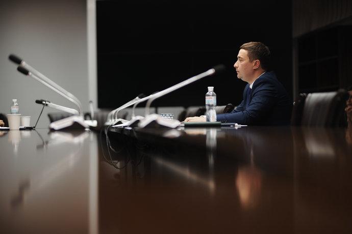 Роман Лещенко пояснив, що буде з орендою паїв після земельної реформи / фото прес-служба Держгеокадастру Роман Лещенко пояснив, що буде з орендою паїв після земельної реформи / фото прес-служба Держгеокадастру