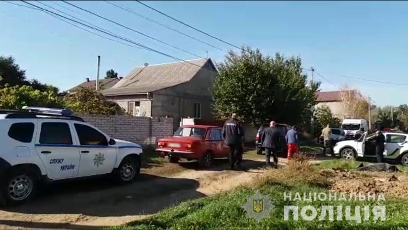 Тіло 69-річної потерпілої виявили діти / фото поліція Одеської області Тіло 69-річної потерпілої виявили діти / фото поліція Одеської області