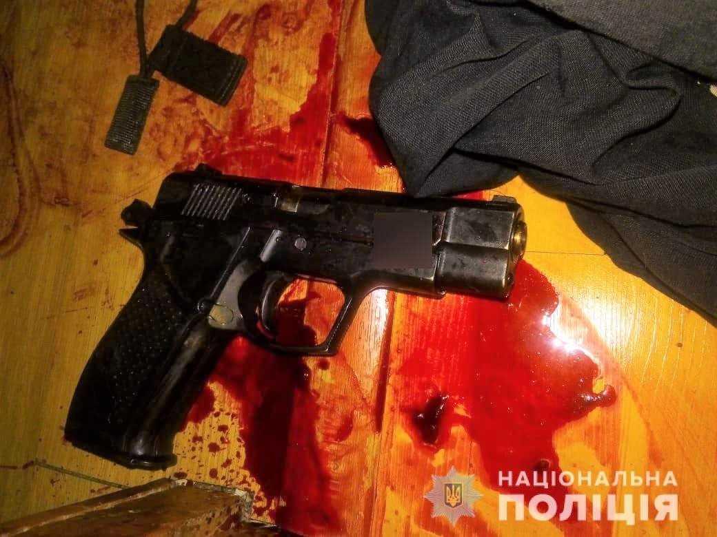 Одного з нападників затримано / фото: ГУ НП Сумщини Одного з нападників затримано / фото: ГУ НП Сумщини