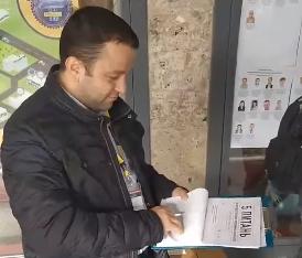 Волонтер дозволив проголосувати декілька разів / скріншот Волонтер дозволив проголосувати декілька разів / скріншот