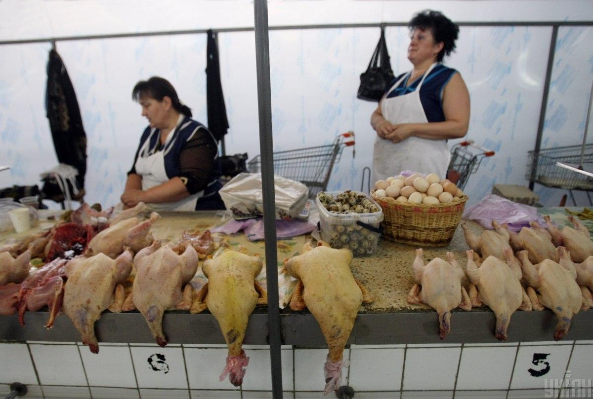 В ближайшее время не стоит ожидать значительного увеличения цен на курятину / фото УНИАН, Владимир Гонтар