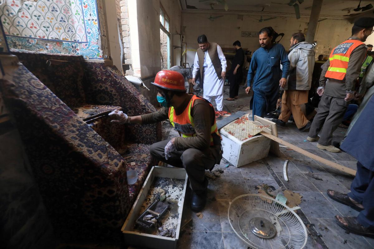 Семь человек стали жертвами взрыва в пакистанской семинарии